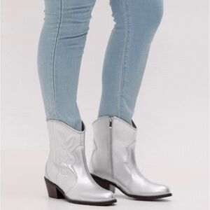 Silver Jolene Embroidered Western Leather Ankle Boots